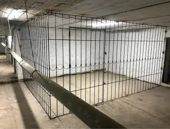 Toshkentda o'rnatilgan temir balkon panjarasi — balkon to'liq panjara bilan yopilgan, № 010