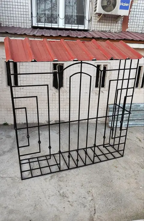 Toshkentdagi temir panjara ustaxonasi — tayyor geometrik panjara paneli, № 006